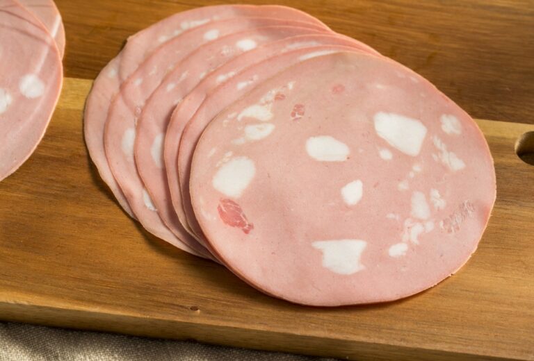 Can Dogs Eat Bologna Sausage? They Can Only Have Baloney In Moderation